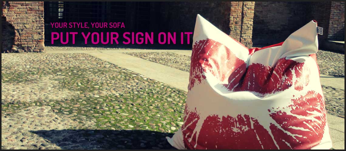 Print on it! Your style your Sofa: put your sign on it. Personalized silk-screen print.